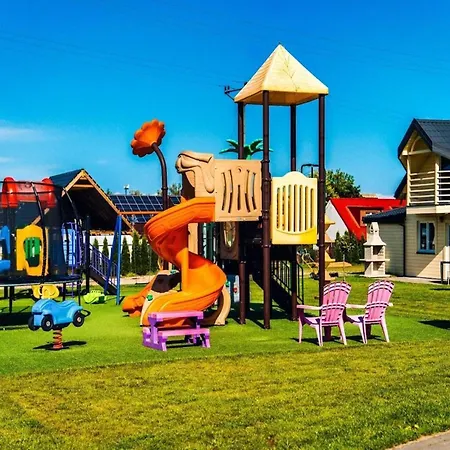 With Pool, Whirlpool, Sauna, *