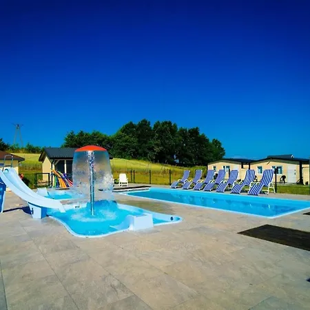 With Pool, Whirlpool, Sauna, * 尤斯托尼莫斯基